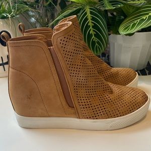 Light brown womens size 8.5 wedge sneaker